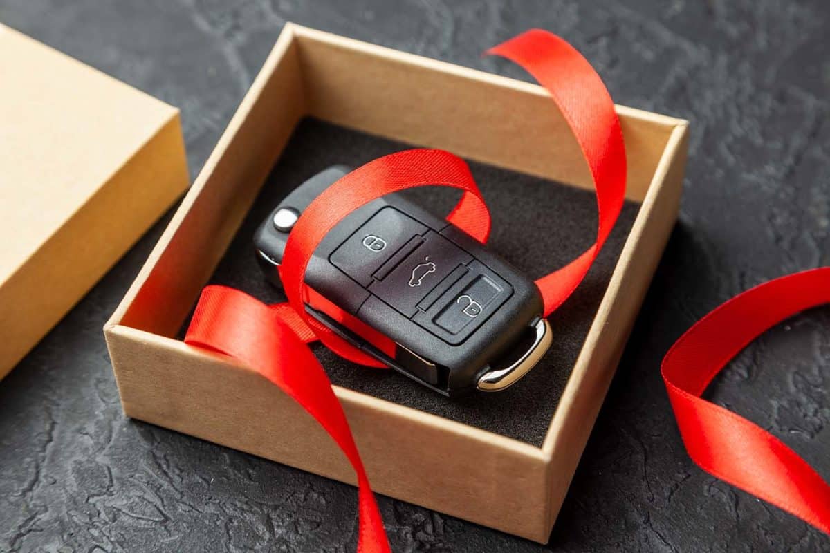 Give the Gift of a Car this Holiday Season Vehicles For Change